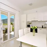 Mery - Two Bedroom House Сasa de vacaciones