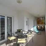 Сasa de vacaciones Mery - Two Bedroom House *