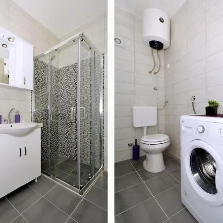 Mery - Two Bedroom House Vinišće