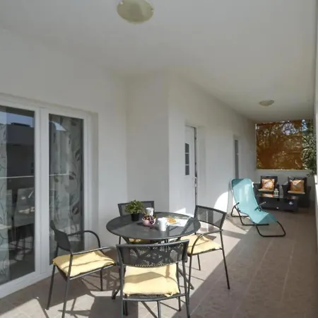 別荘 Mery - Two Bedroom House *